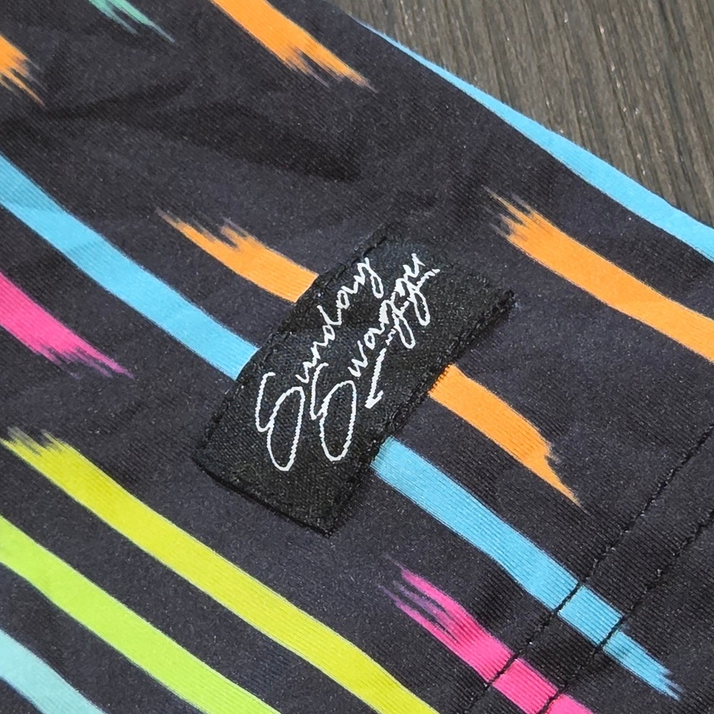 Sunday Swagger Mens Golf Polo Shirt Multicolor Ikat Stripe Performance Size M - Picture 6 of 9